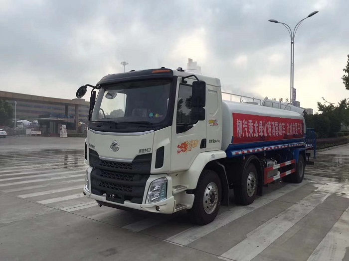 東風柳汽乘龍18方灑水抑塵綠化噴灑車圖片