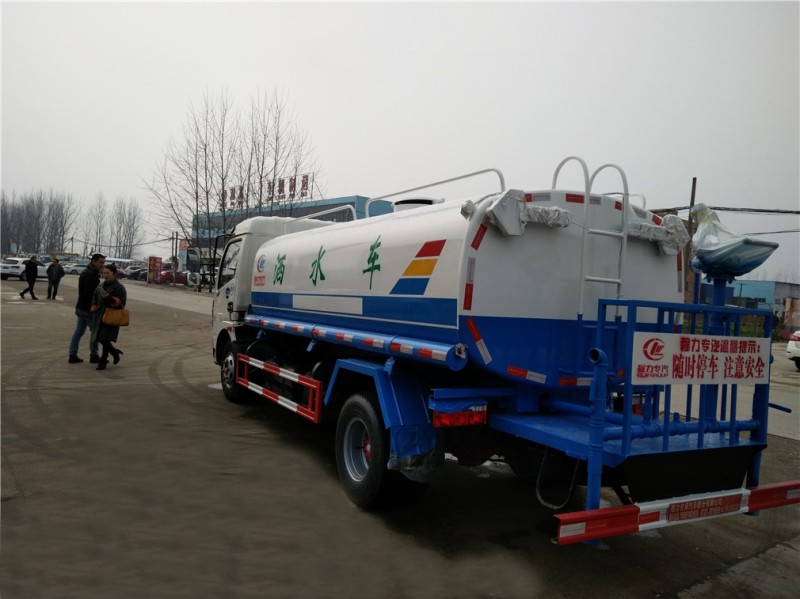 東風多利卡（8方）灑水車圖片