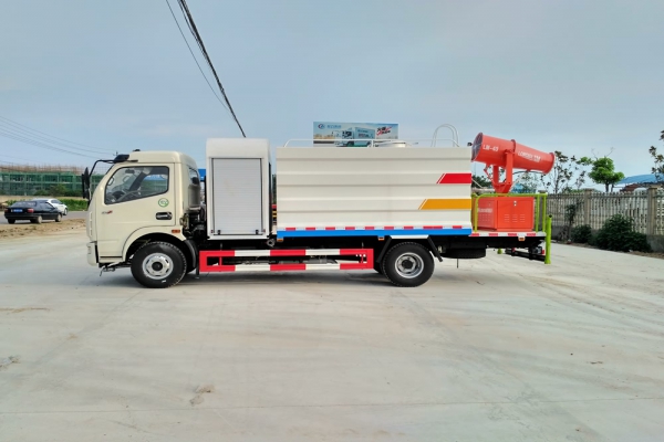 東風大多利卡抑塵車(方形6.5噸、30-50米霧炮、單排駕駛室)圖片