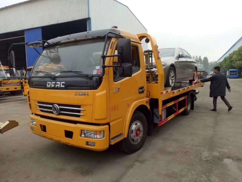 東風(fēng)大多利卡一拖二清障車