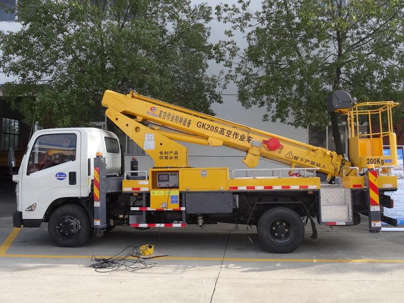 江鈴凱銳20米伸縮臂高空作業(yè)車圖片