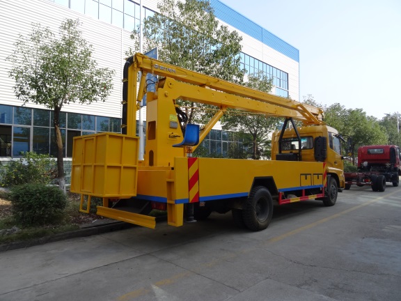 東風(fēng)天錦20-22米高空作業(yè)車圖片