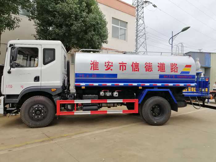 東風T3灑水車（12方）圖片