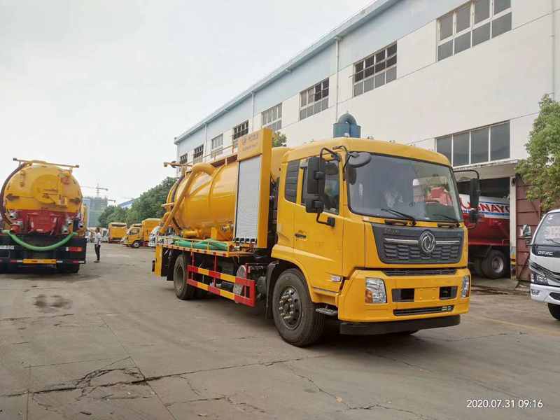 東風(fēng)天錦清洗吸污車