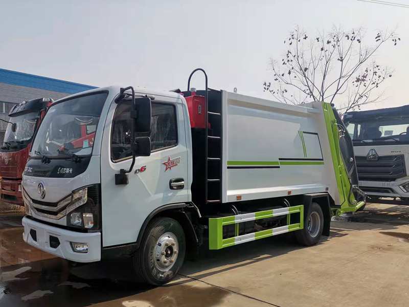 東風(fēng)5-6方壓縮式垃圾車(chē)