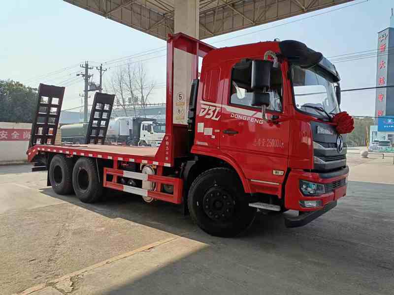 東風D3L后八輪平板運輸車圖片